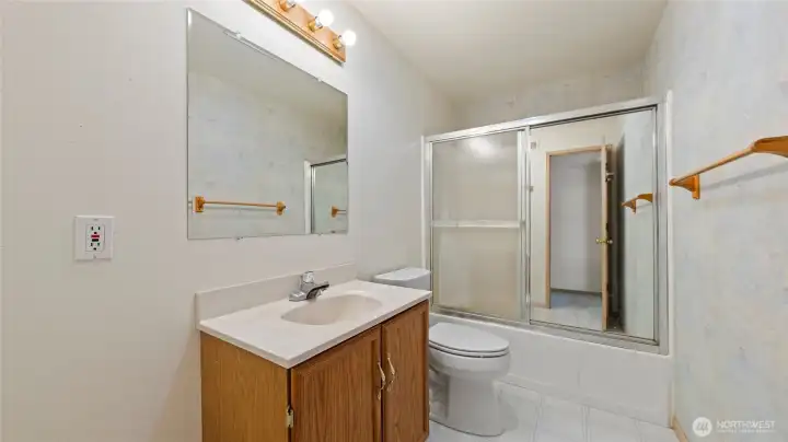 998 - Basement bath