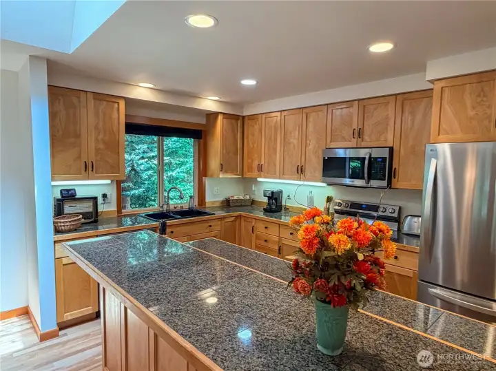 lovely cabinets new newer appliances lovely cabinets new newer appliances