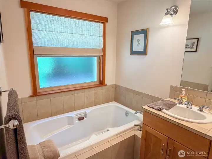 I like having the tub and shower I like having the tub and shower