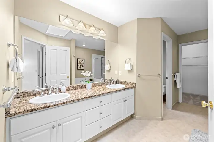 5pc Ensuite Bathroom 5pc Ensuite Bathroom