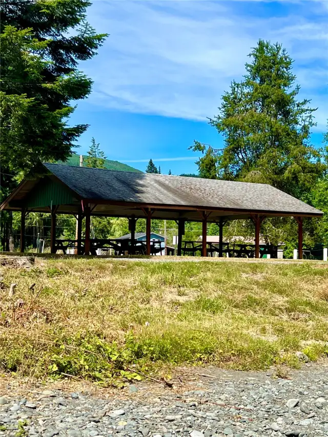 Picnic area for Canal Tracts Members