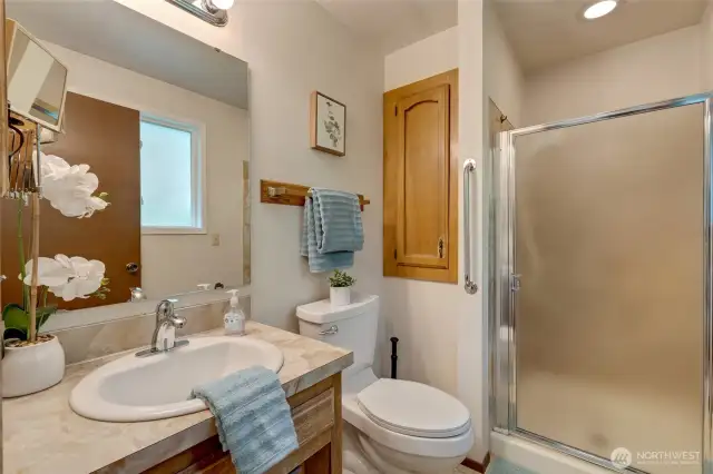 Primary 3/4 Bathroom, Main Level