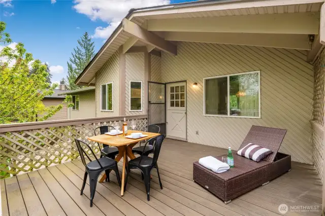 Upper Level Entertaining-size deck