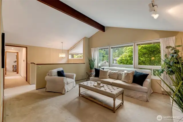 Living Room view, looking toward hallway