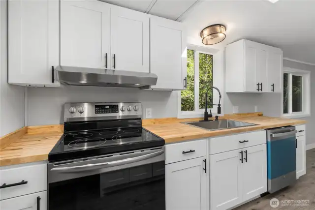 SS appliances - brand new!