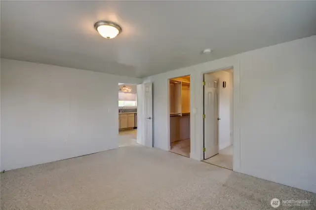 One more view of primary in relation to other rooms.