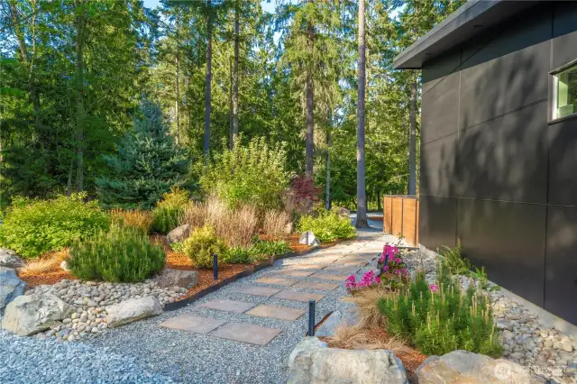 Side landscaping/walkway