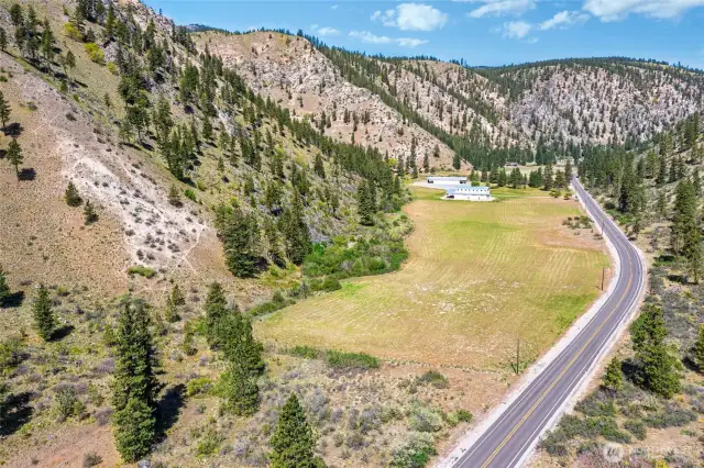 Property bounded by National Forest on two sides