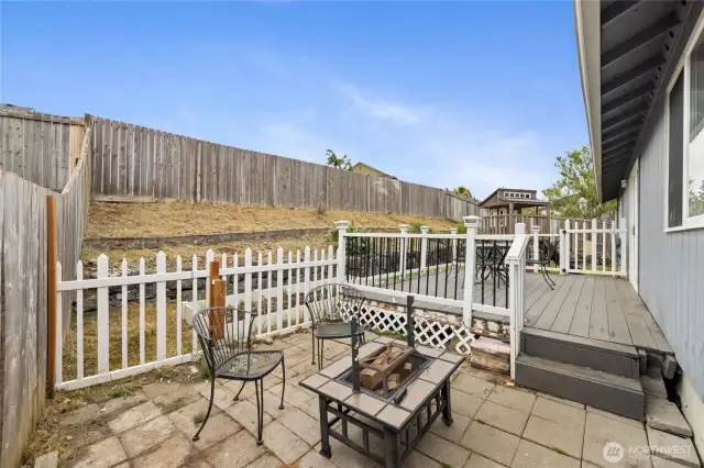 Deck & patio
