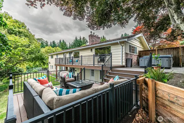 Entertainment deck