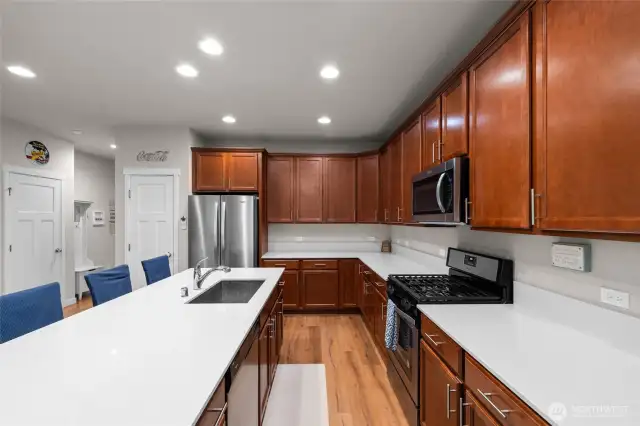 Beautiful Upgraded Kitchen