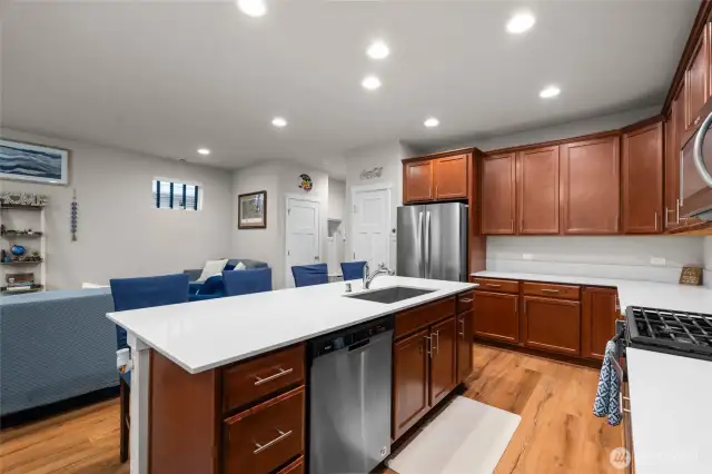 Gas Range & Stainless Steel Appliances