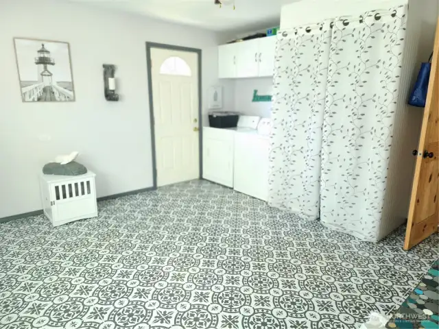 Back door to fenced yard from laundry