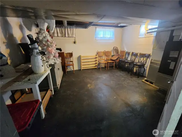 Large rec room area