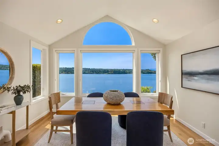 Your guests will never want to leave the dinner table!
