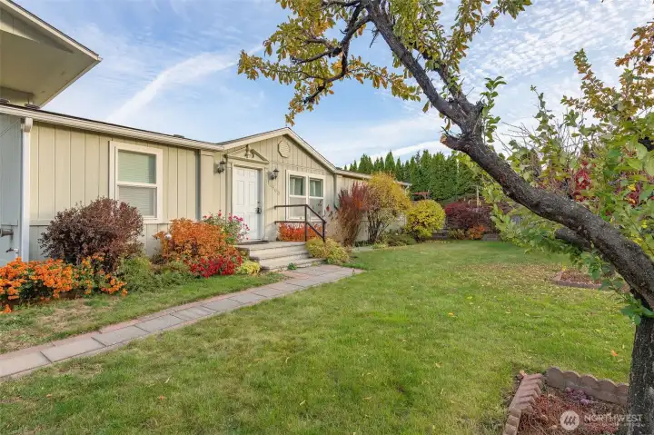 3 bedroom, 2.5 bath manufactured home built in 1999 with lots of upgrades.