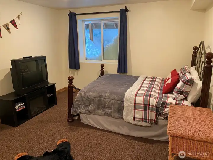 Children's Queen Bed