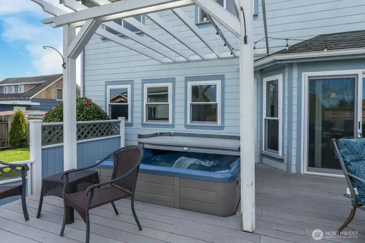 Relax in the hot tub!!