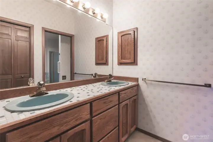 Primary Bath - With nostalgic touches