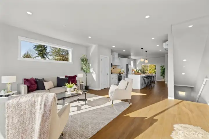 Photographs are for illustrative purposes only. Features, finishes, interior/exterior colors, landscaping and floorplan shown may vary from actual homes built