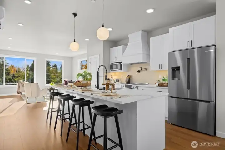 Photographs are for illustrative purposes only. Features, finishes, interior/exterior colors, landscaping and floorplan shown may vary from actual homes built