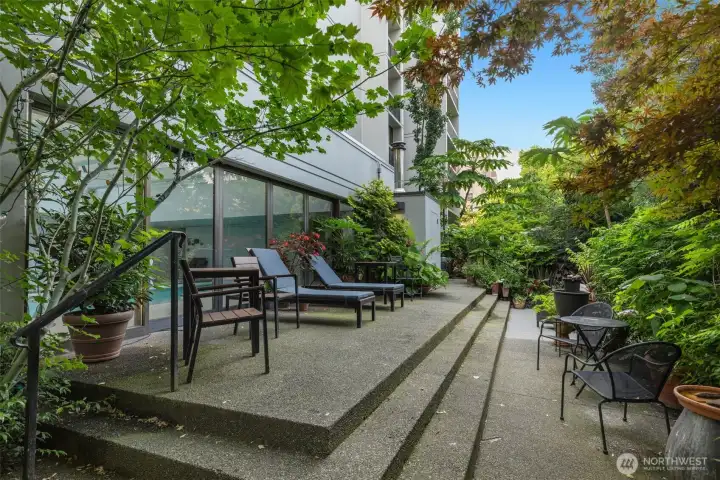 Garden Courtyard - Amenity on level PL Garden Courtyard - Amenity on level PL