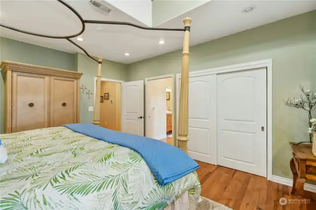 LARGE room with so much space and gorgeous hardwood floors - this is the perfect en suite for guests or MIL!