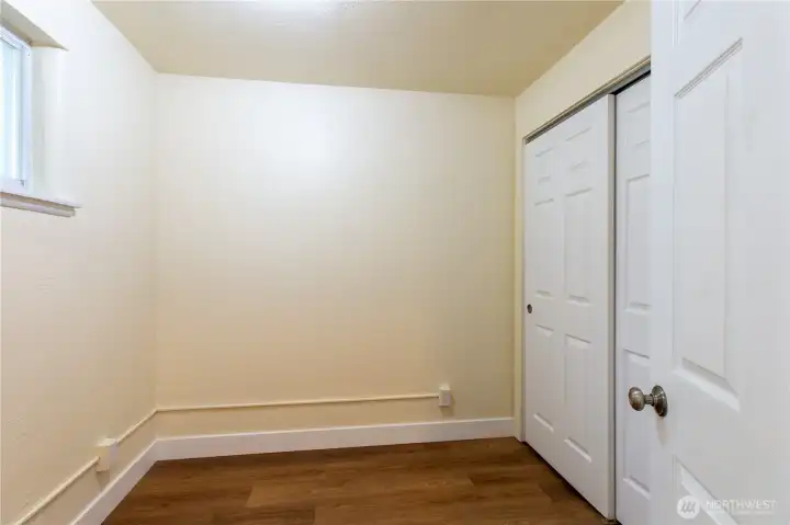 Bedroom withBedroom/Could also be used as an office or dressing room, etc..