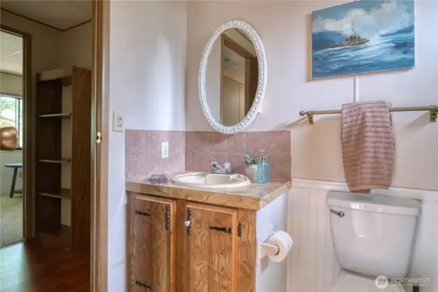 Full bathroom with shower/tub combo