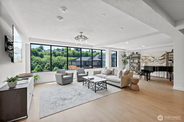 The 5th floor community/common areas are wonderful—perfect for large gatherings. There are two spacious kitchen areas and plenty of room to entertain a big group. The grand piano adds a lovely touch.