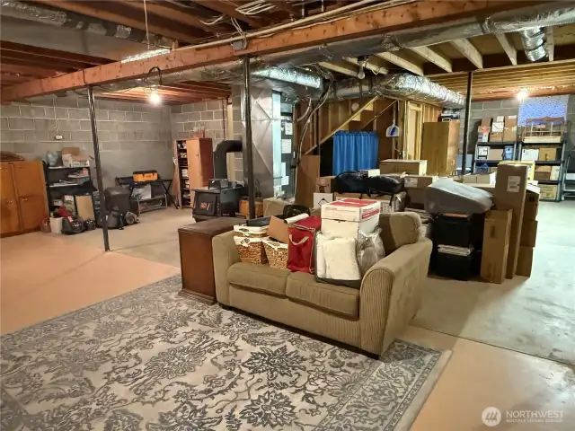 picture a family room here