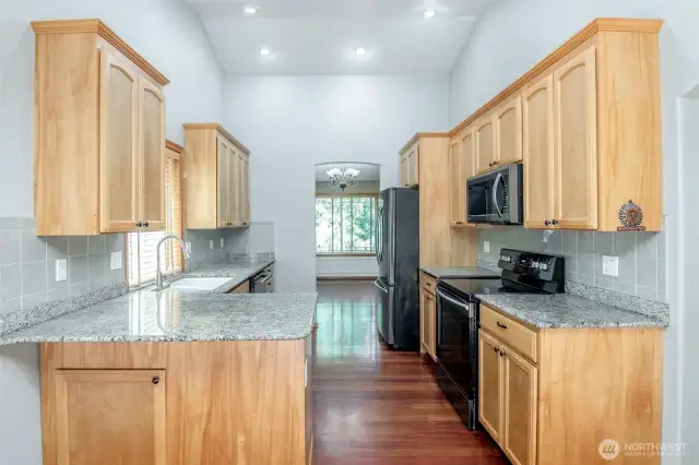 Kitchen with Pull Out Shelves Lower Cabinets