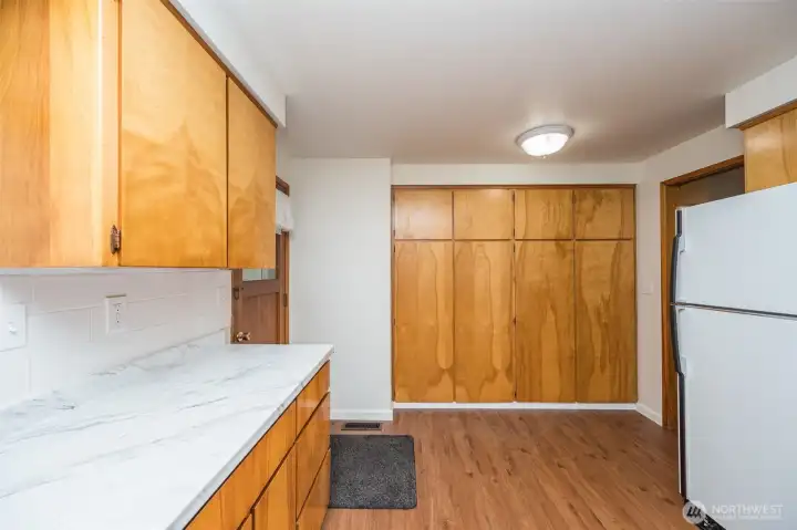 Incredible storage space with the overflow of kitchen cabinets