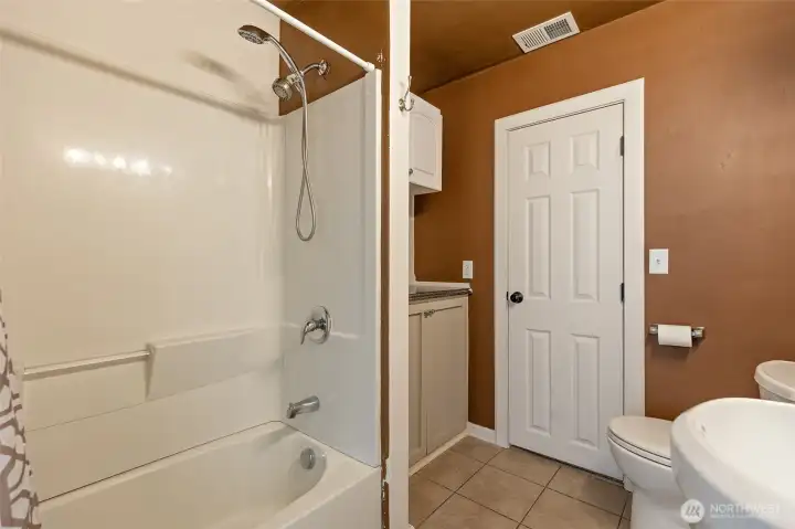 Upper level full bath
