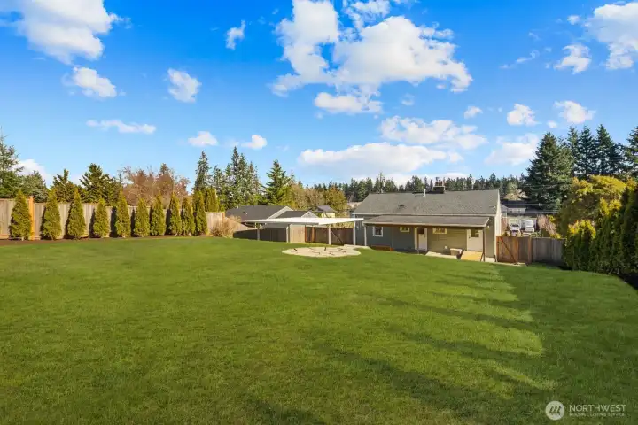 Large backyard for entertaining/DADU/