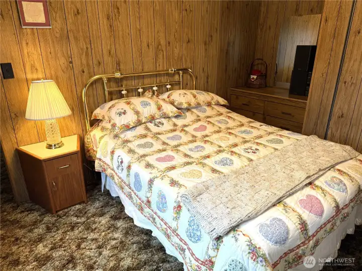 Dresser built-in and nice sized closet.