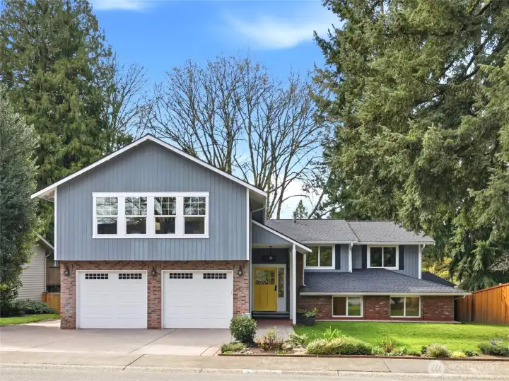 Connected living in a sought-after location.