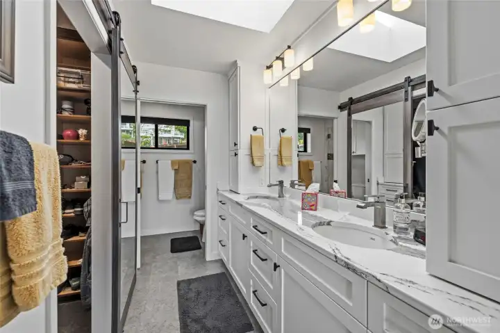 Ensuite primary bathroom