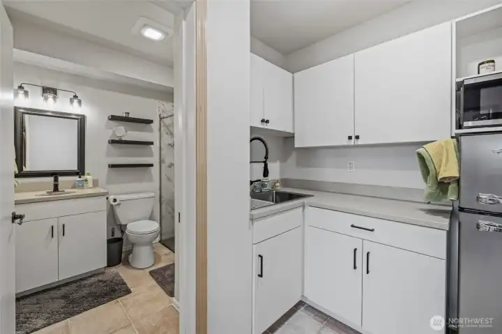 Lower level Kitchenette
