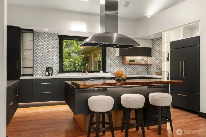 Stunning gourmet kitchen with walk-in pantry.