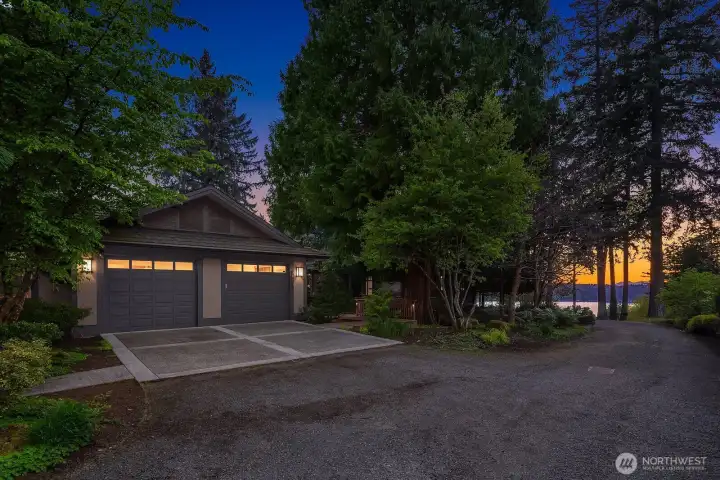 1,030 sq ft heated garage.