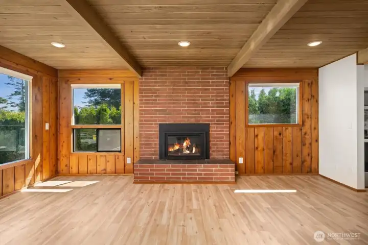 Come and admire the coziness of the Living/Dining Room.