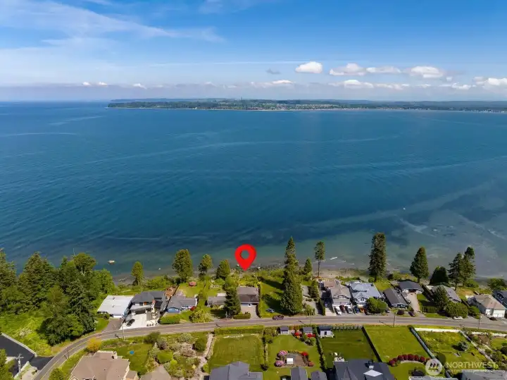 Look at that view of the mountains and bay.