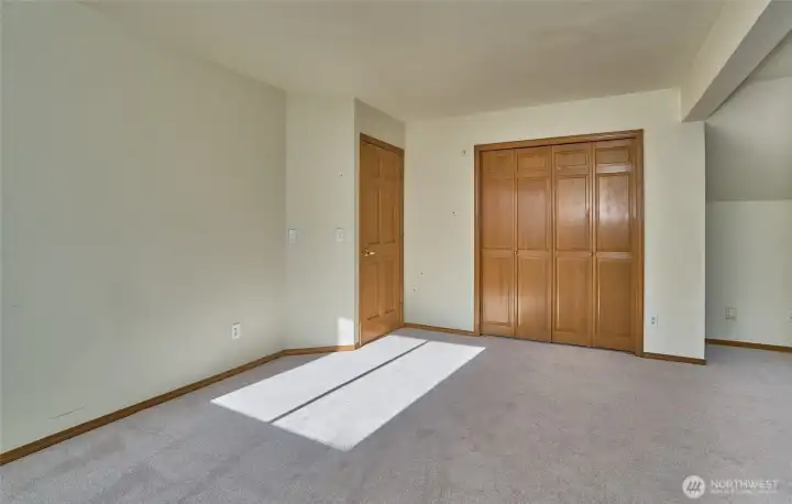 Another View of the Bonus Room/4th Bedroom with Lots of Natural Light. Another View of the Bonus Room/4th Bedroom with Lots of Natural Light.