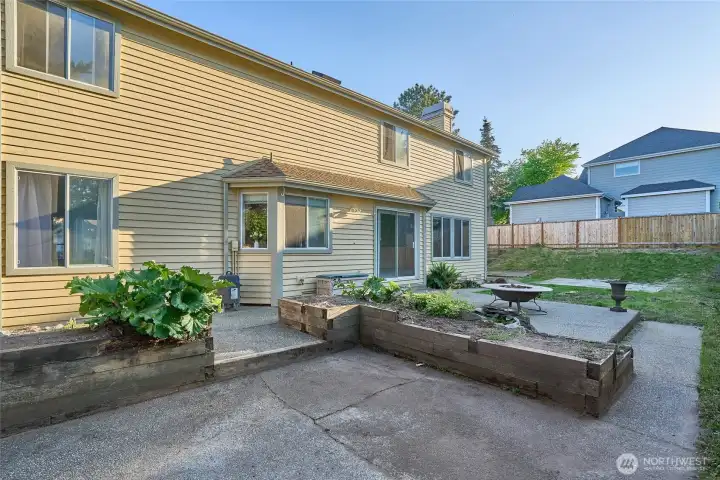Backyard is Fully Fenced. Patio Area is Great for Entertaining. Also Area is Great for Flower Beds and Garden Spaces. Backyard is Fully Fenced. Patio Area is Great for Entertaining. Also Area is Great for Flower Beds and Garden Spaces.