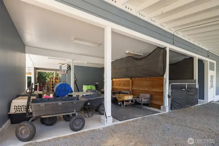 Move-in ready stall
