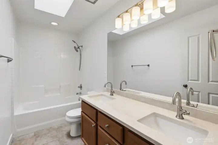 Full Hallway Bath - Upper Floor Full Hallway Bath - Upper Floor