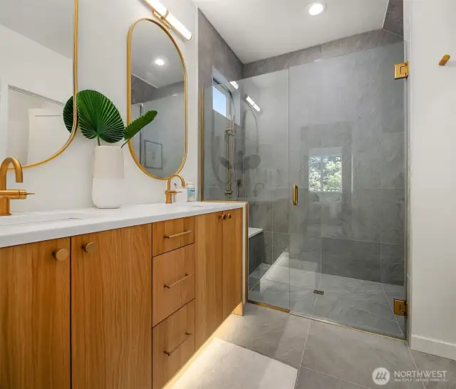 Primary ensuite