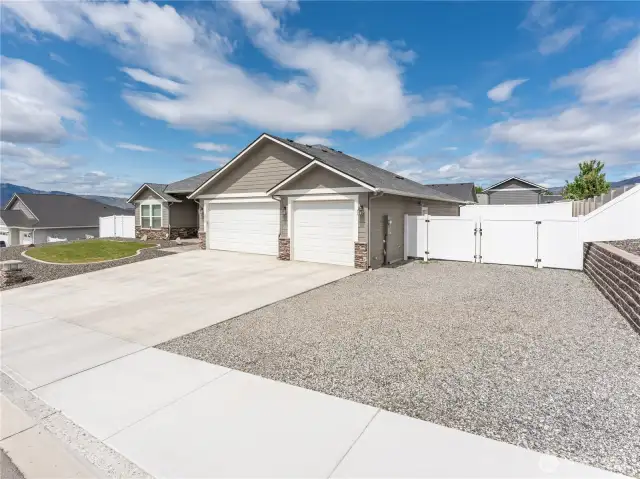 3 car heated garage with RV Parking