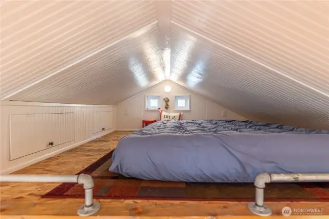 Cabin loft